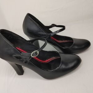 Fioni Mary Jane‎ Shoes Pumps Heels Sz 8 Black Patent Leather Buckle Closure